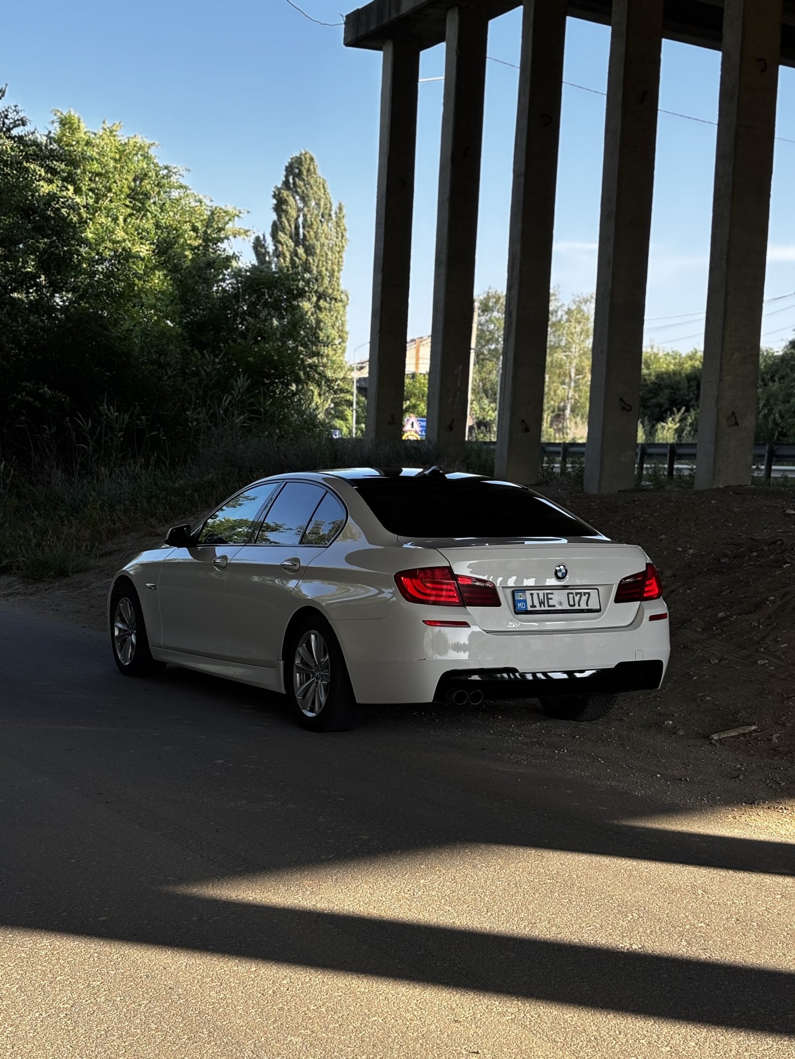 Chirie BMW F10 (2011) – 2.0 Diesel Automat, 190 CP Chișinău — foto 4