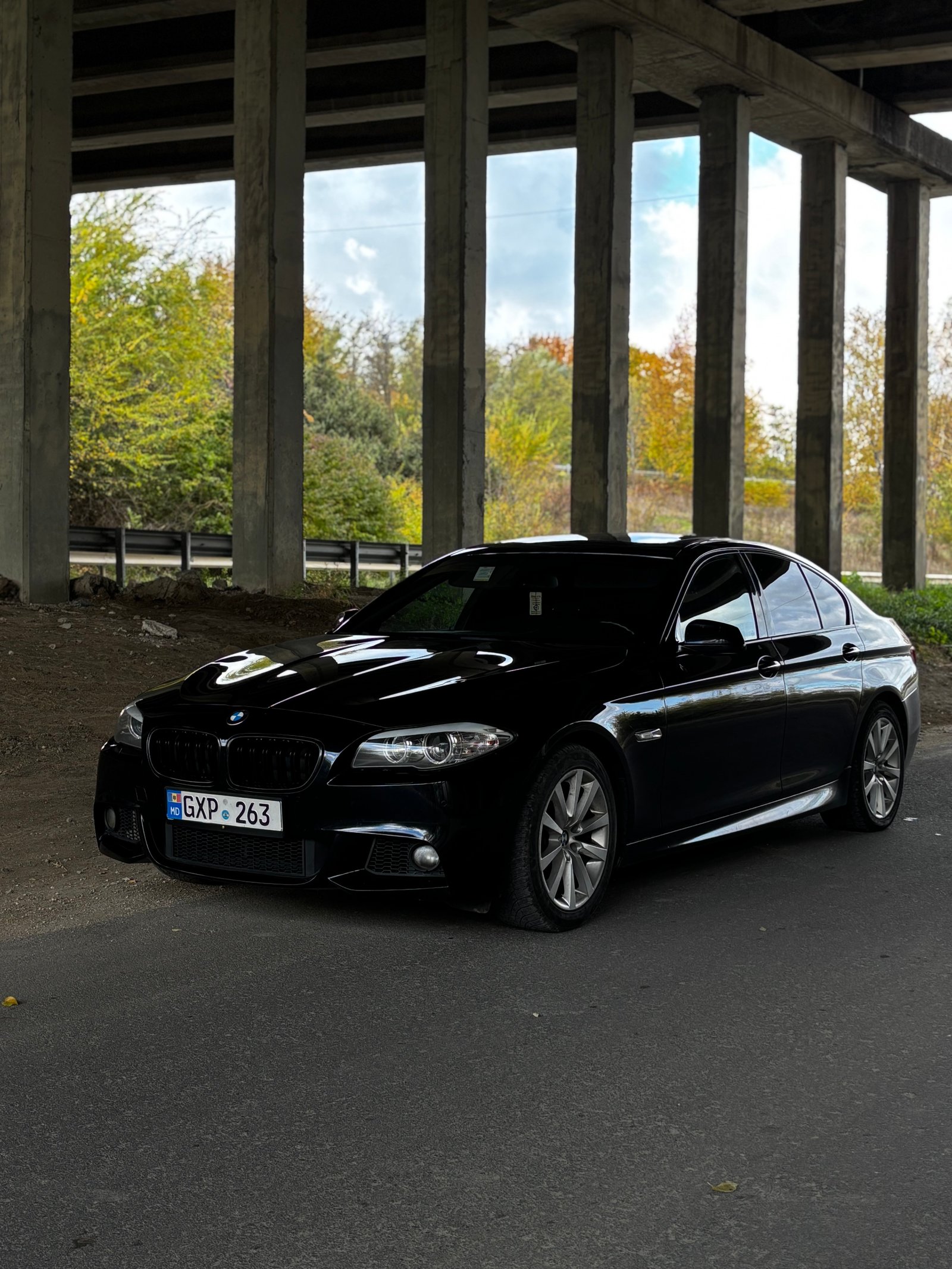 Chirie BMW F10 (2010) – 2.0 Diesel Automat, 190 CP Chișinău