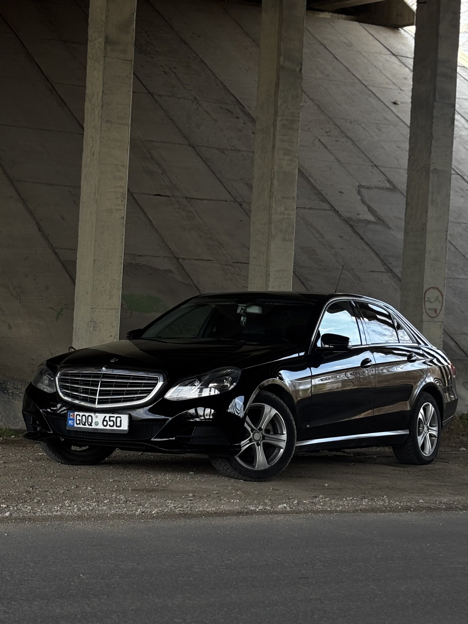 Chirie Mercedes-Benz W212 (2015) – 2.2 Diesel Automat, 170 CP (negru) Chișinău