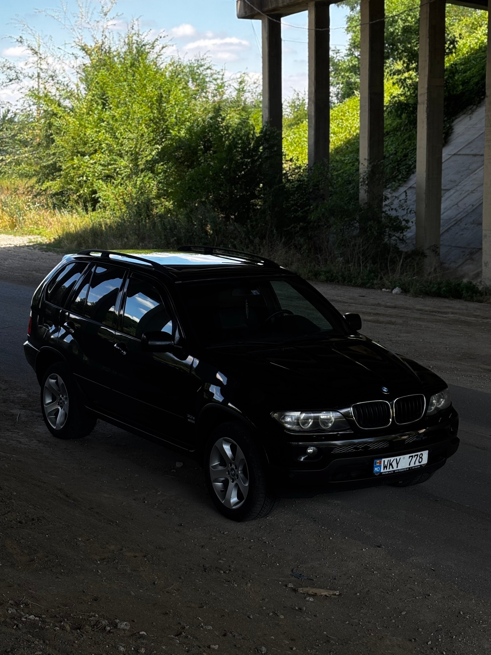Chirie BMW X5 E53 (2005) – 3.0 Diesel Automat, 218 CP Chișinău
